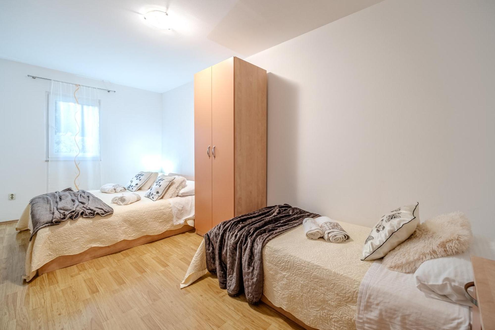 Apartment Milna - With Swimming Pool & Amazing Seaviews, Above Bijaka Beach Milna (Brac) Exterior foto